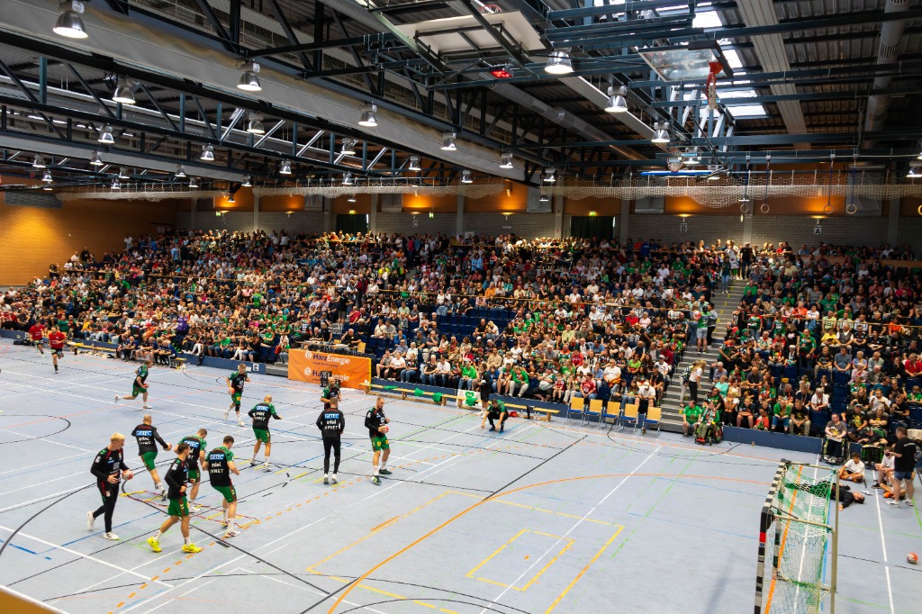 Ausverkaufte Halle